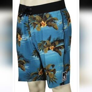 Vans Triple Crown Boardshorts Size 34